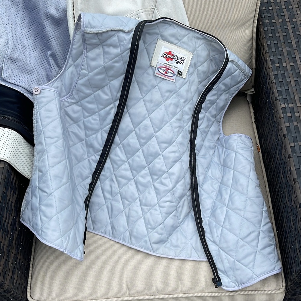 Women’s size extra large leather riding jacket with removable quilted shell - Picture 13 of 15